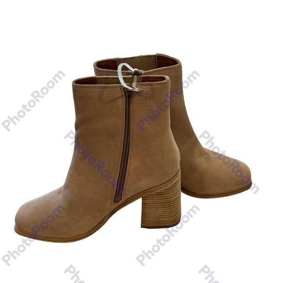 Andre Assous Naia Bootie Beige, size 8, NWOT - Picture 5 of 12